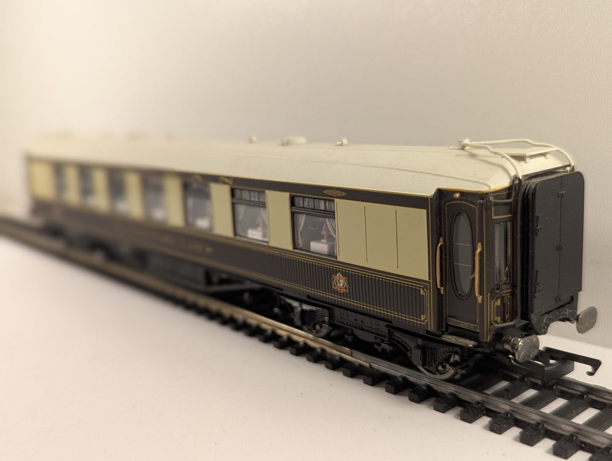 Hornby OO Gauge Pullman Car No. 34 Third Class Parlour Car Passenger Coach