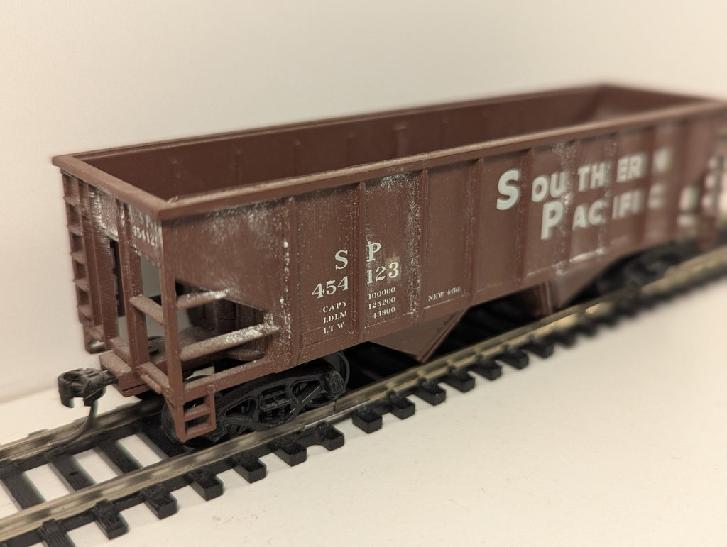 Walthers Trainline HO Gauge Southern Pacific 2-Bay Hopper Wagon