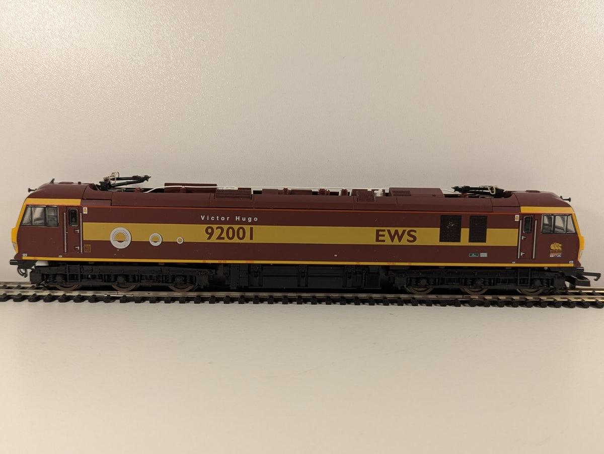 Lima L204672 Class 92 92001 “Victor Hugo” in EWS Maroon Livery