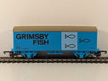 Lima OO Gauge Grimsby Fish Van Goods Wagon N82642H Grimsby Fish Blue