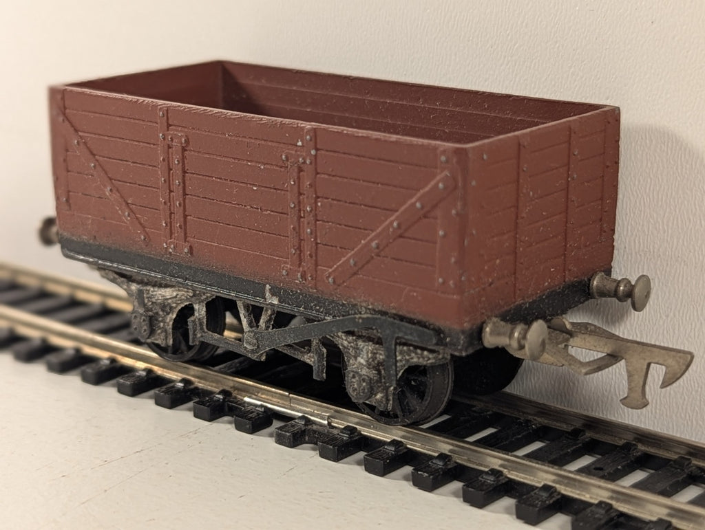 Graham Farish 5 Plank Wagon Red Oxide
