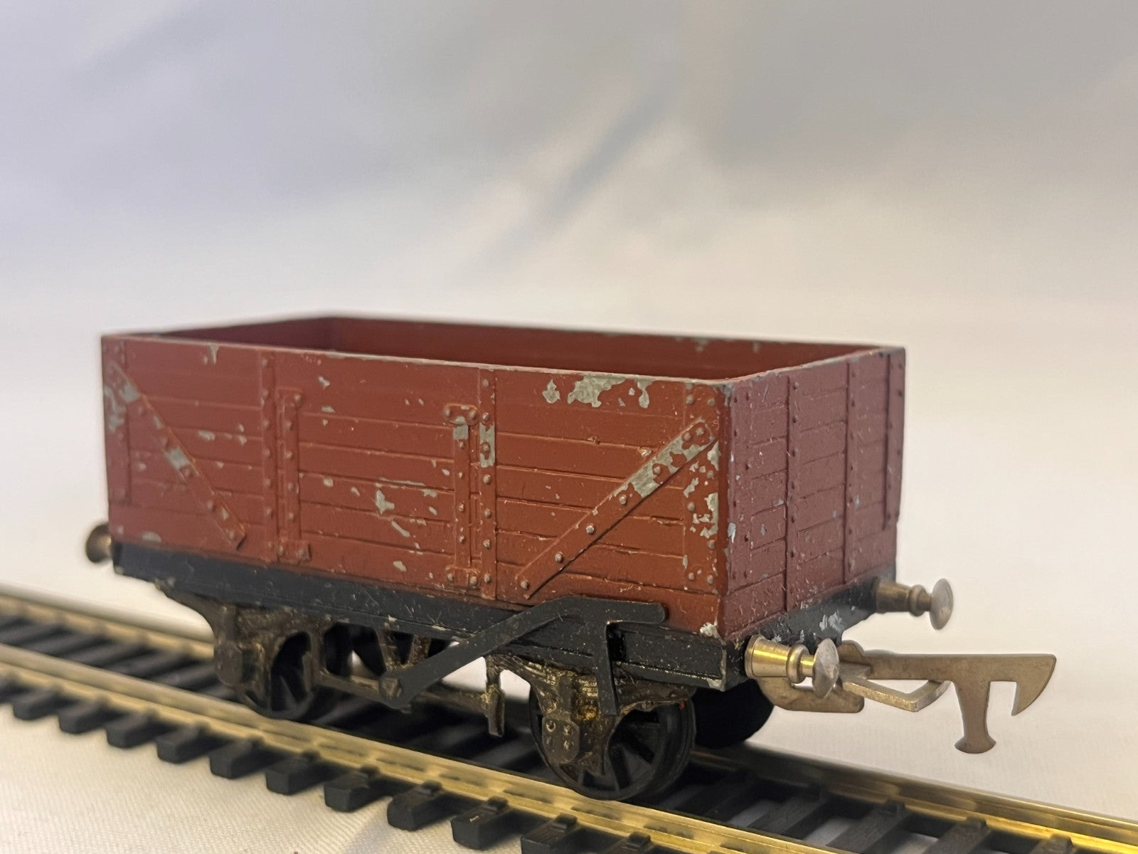 Graham Farish Plain Brown Ore/Coal Wagon