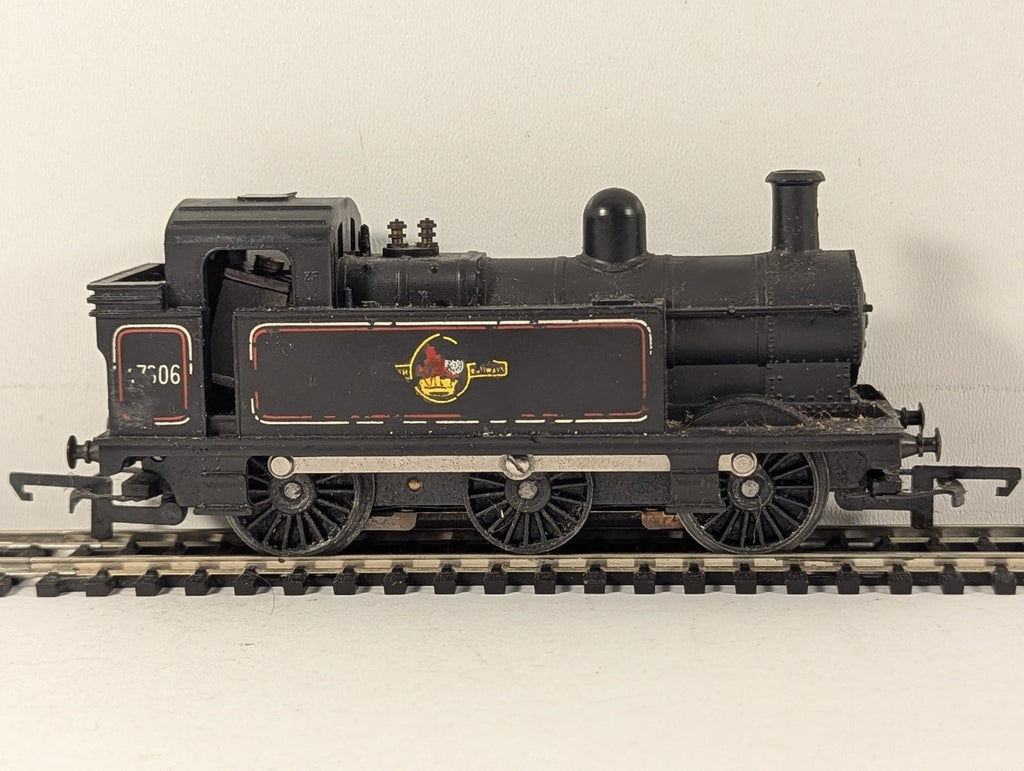 Tri-ang OO Gauge Class 3F 0-6-0T Jinty Steam Locomotive 47606 BR Black R.52