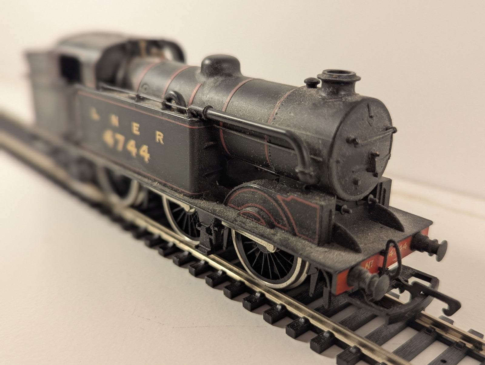 Dapol – LNER Class N2 0-6-2T No. 4744 (Noisy Runner) (OO Gauge)