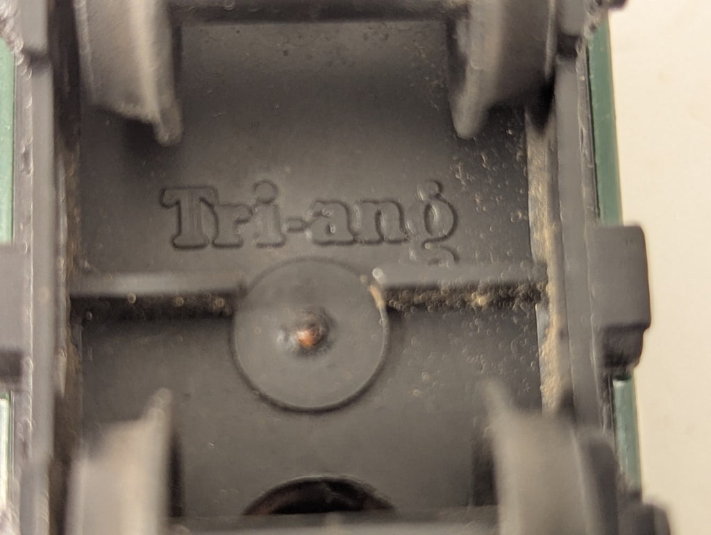 Tri-ang OO Gauge BR 6-Wheel Tender BR Green