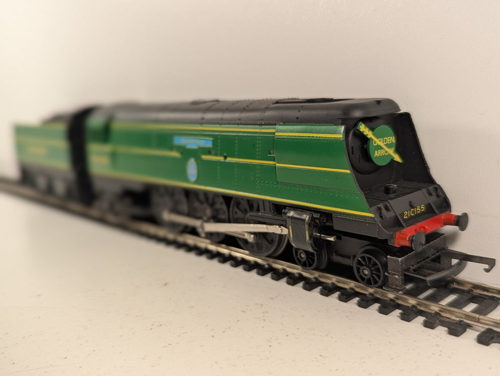 Hornby OO Gauge SR Battle of Britain Class 'Fighter Pilot' Steam Locomotive