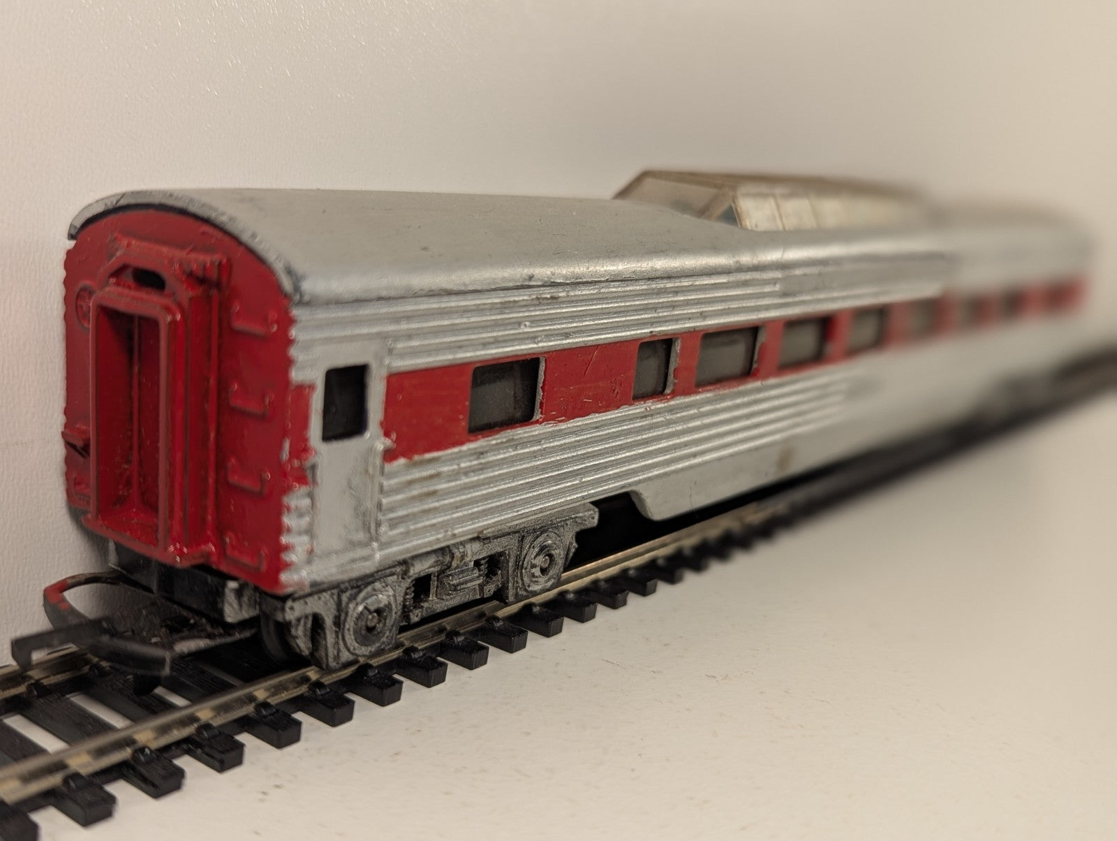 Tri-ang Railways R25 OO Gauge Transcontinental Observation Coach