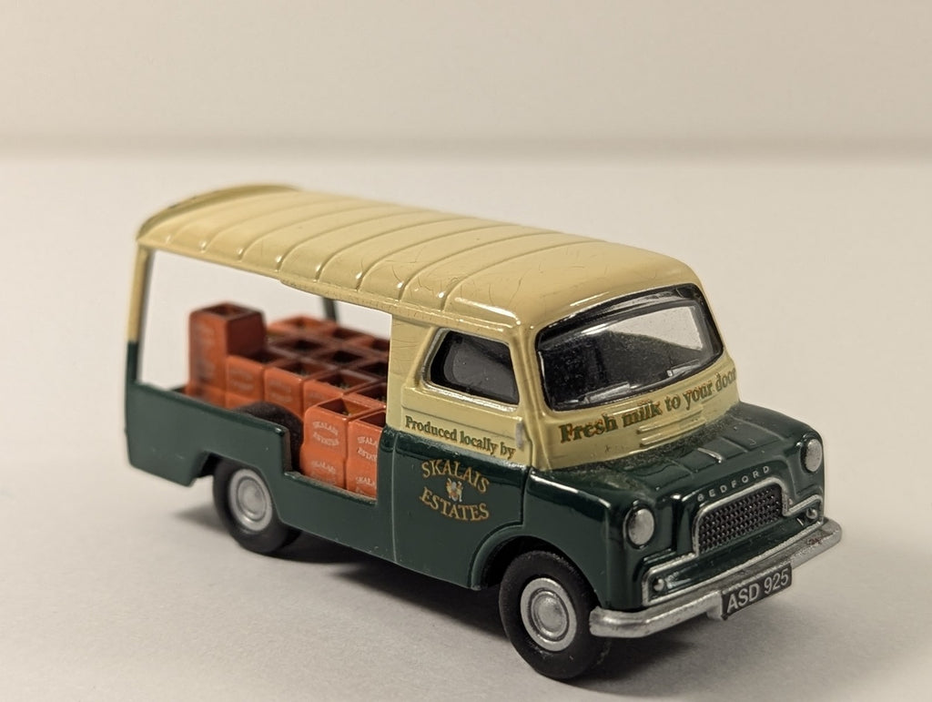 Oxford Diecast 1:76 Bedford CA Milk Float Die-cast Model Vehicle ASD 925