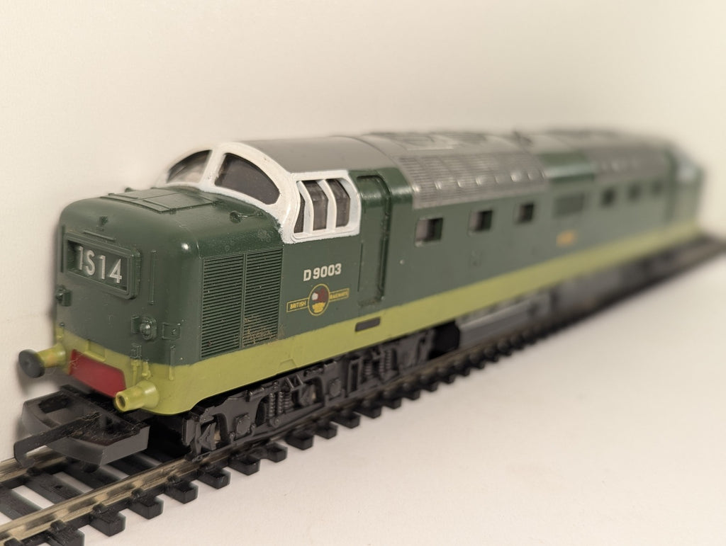 Lima OO Gauge Class 55 Deltic 'Meld' Diesel Locomotive D9003 BR Two-Tone Green