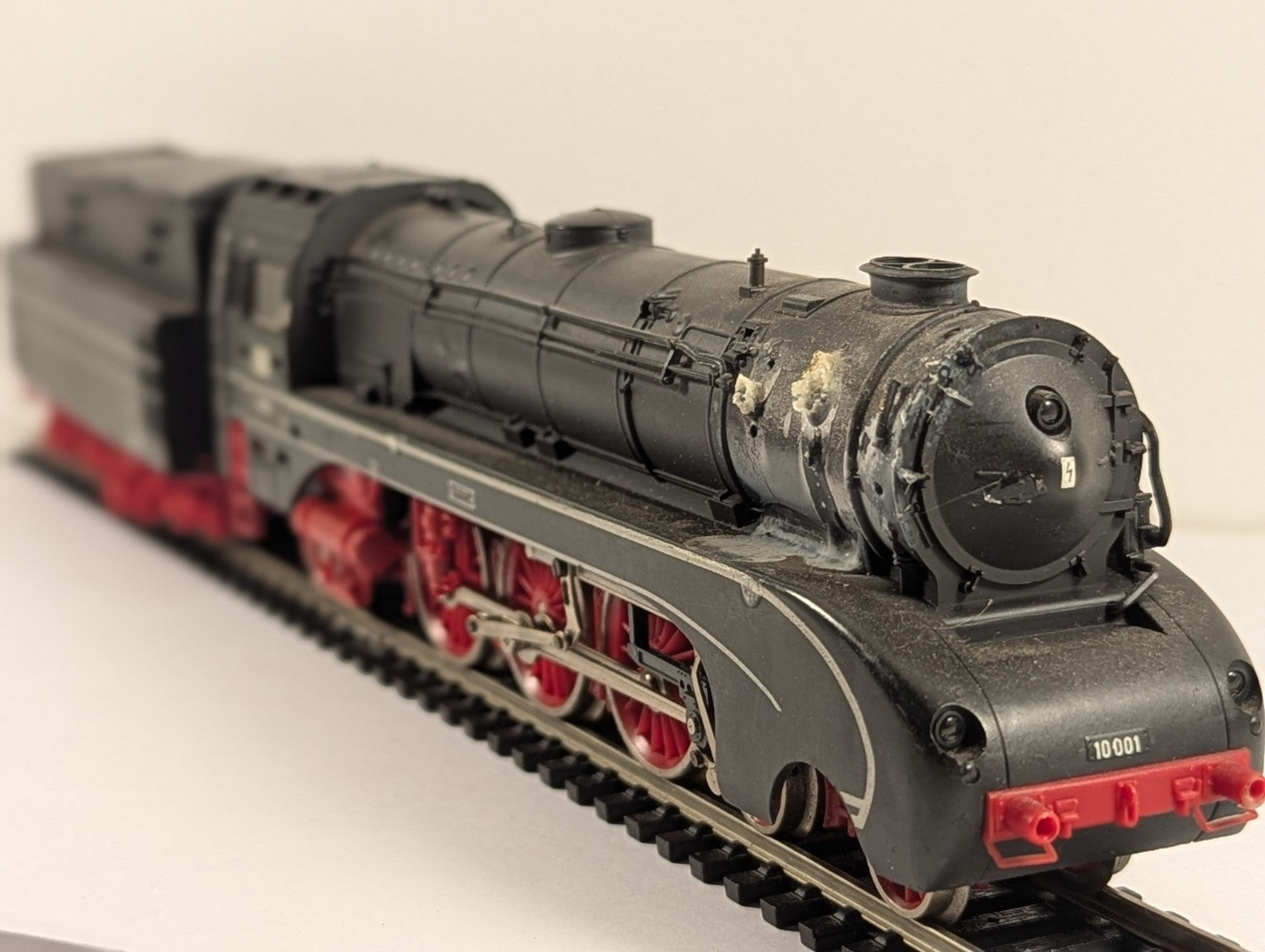Lima HO Gauge DB BR Class 10 001 Steam Locomotive – Missing Parts