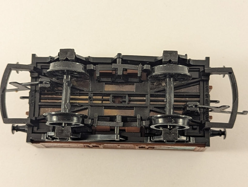 Hornby OO Gauge 5 Plank Open Wagon 'Es Woking' DM401274 BR Brown (Engineers)