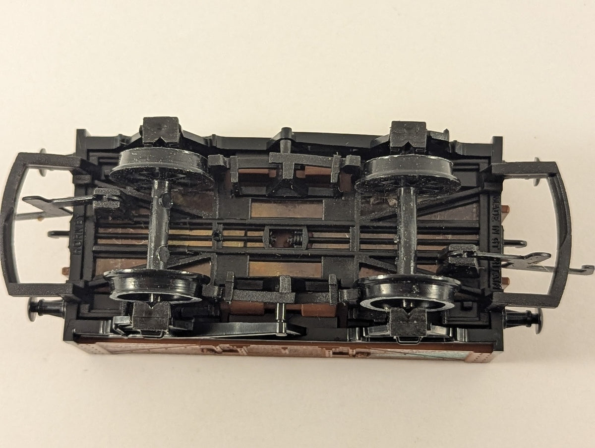 Hornby OO Gauge 5 Plank Open Wagon 'Es Woking' DM401274 BR Brown (Engineers)