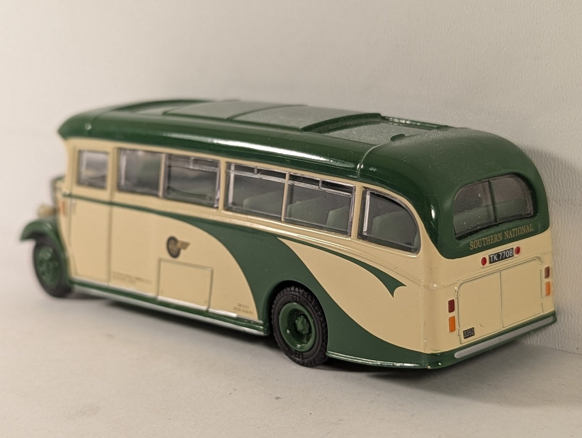 Exclusive First Editions 1:76 AEC Duple Coach Die-cast Coach 3352
