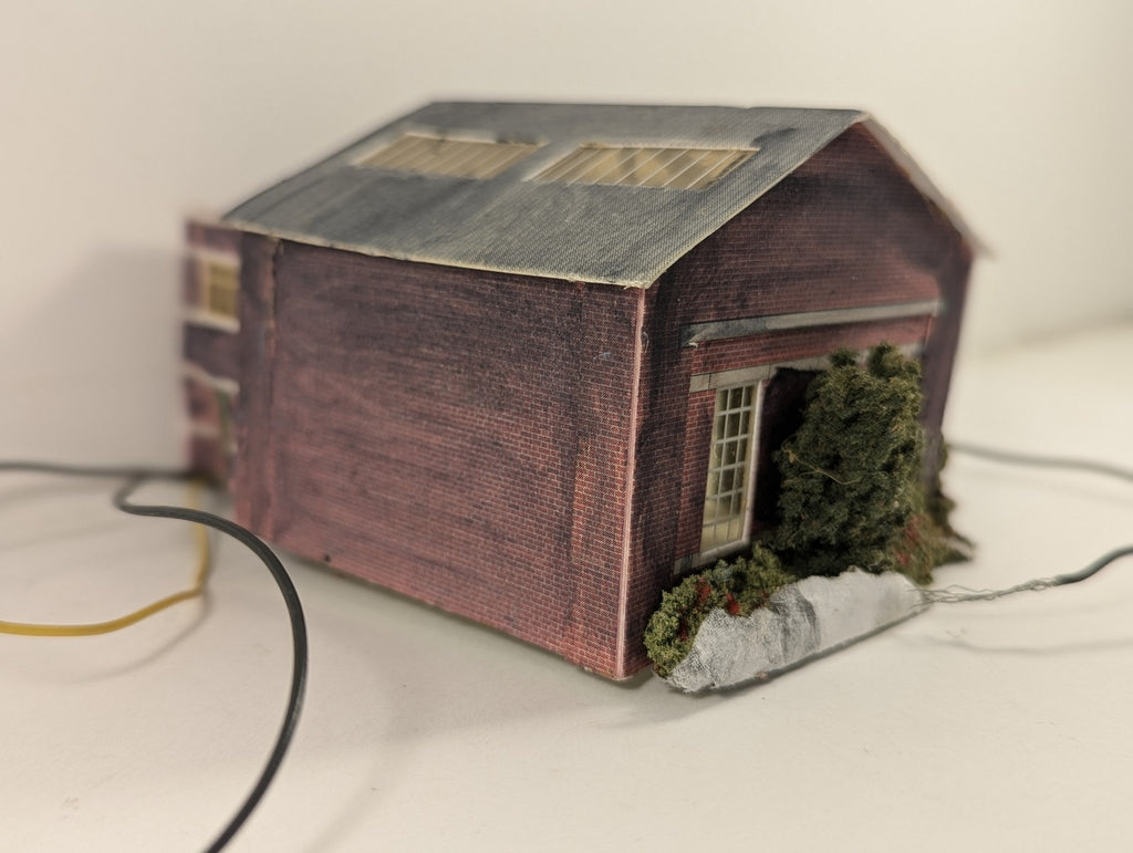 Metcalfe N Gauge Small Factory Building Red Brick with Lights