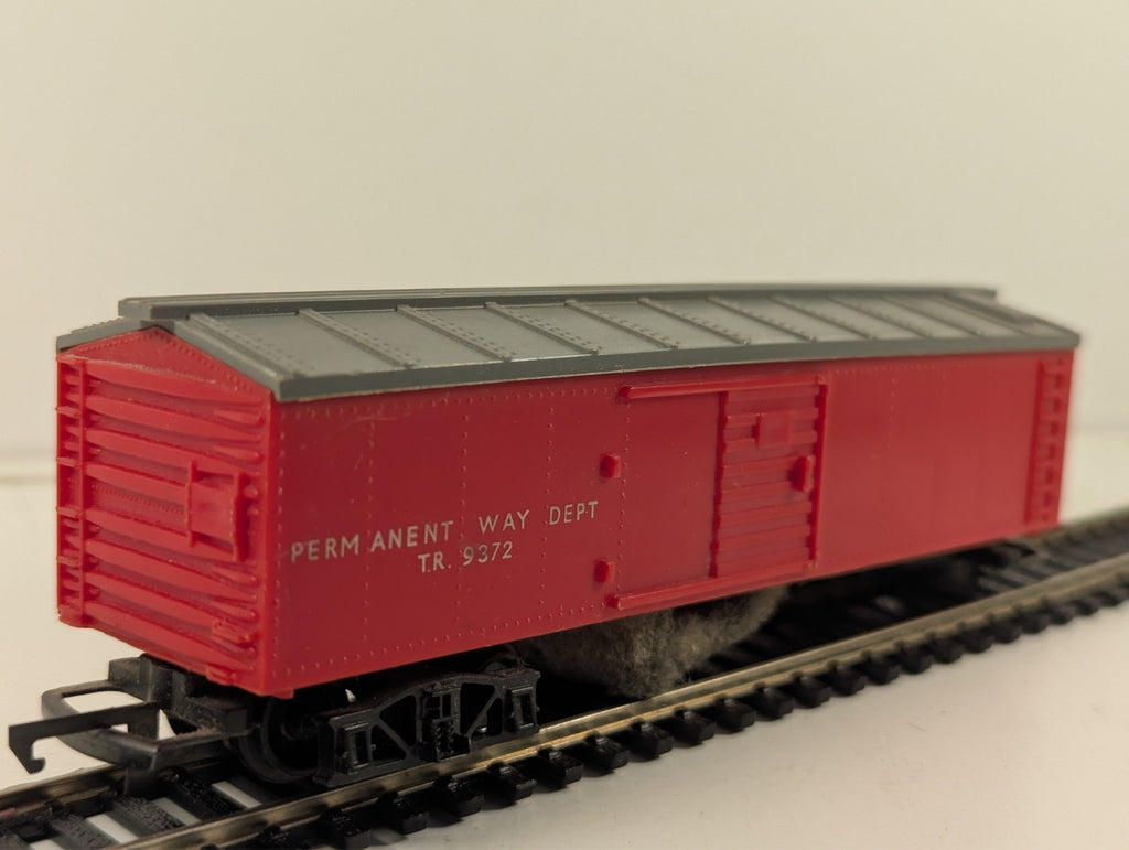 Hornby Railways R344 OO Gauge Track Cleaning Car - Boxed - Broken Bogie