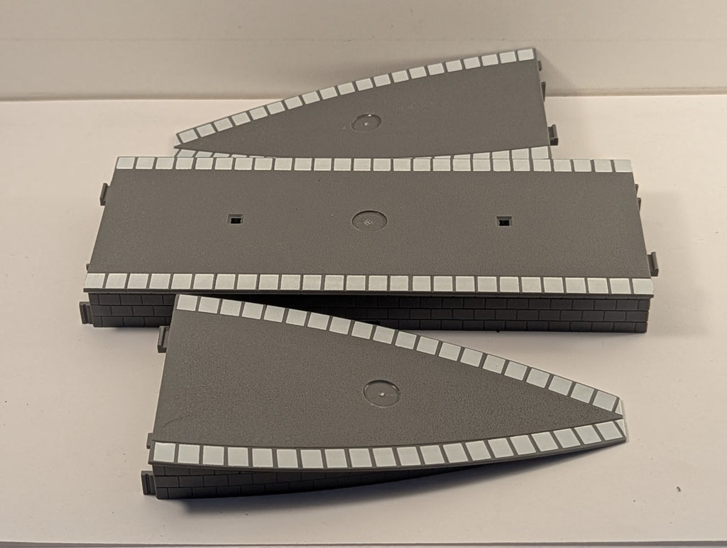 Hornby OO Gauge Station Platform Sections 1 Straight 2 Ramps