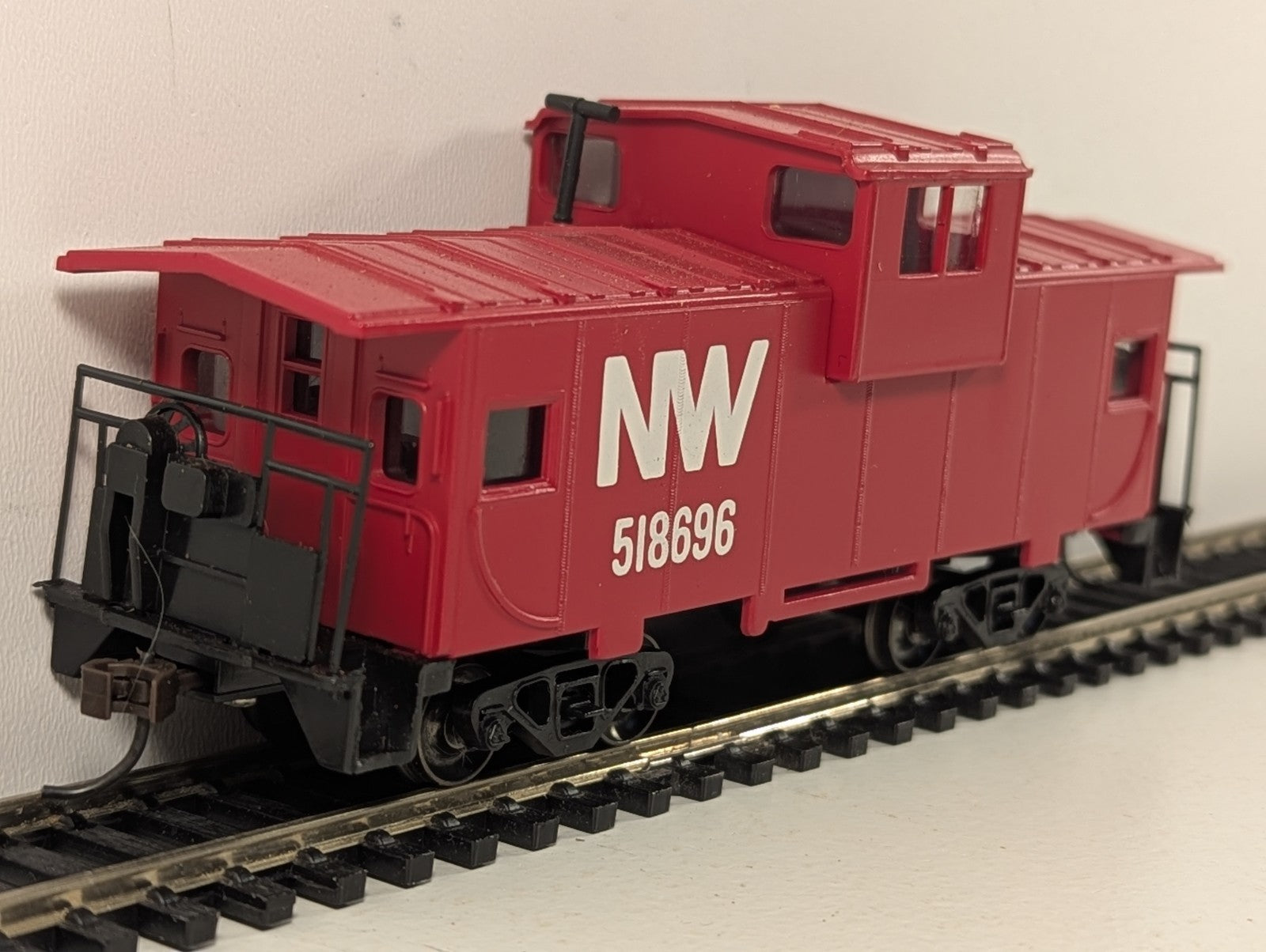 Bachmann HO Scale 36' Wide Vision Caboose 518696 Norfolk & Western 1774