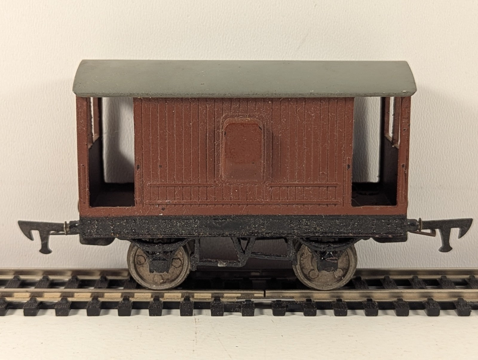 Formo British Railways 20 Ton Brake Van Brown