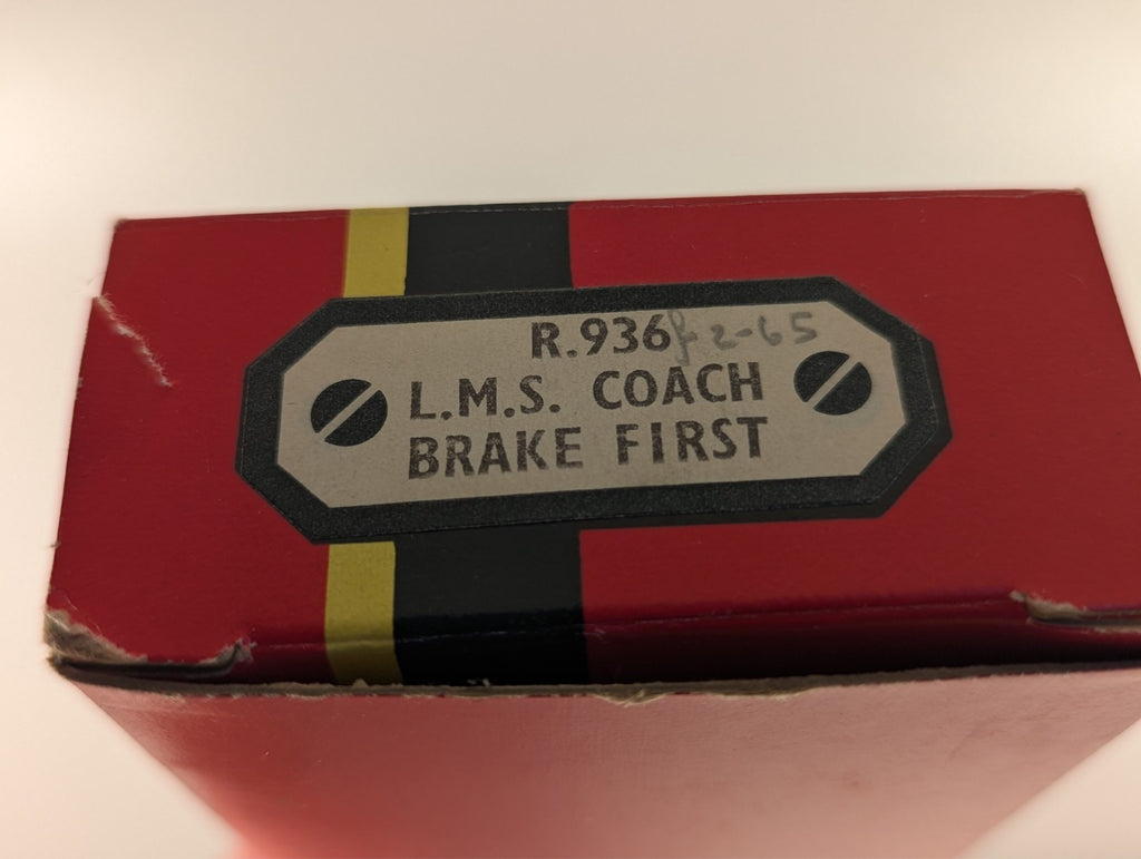 Hornby Railways R.936 LMS First & Third Composite Coach - Boxed (Wrong box)