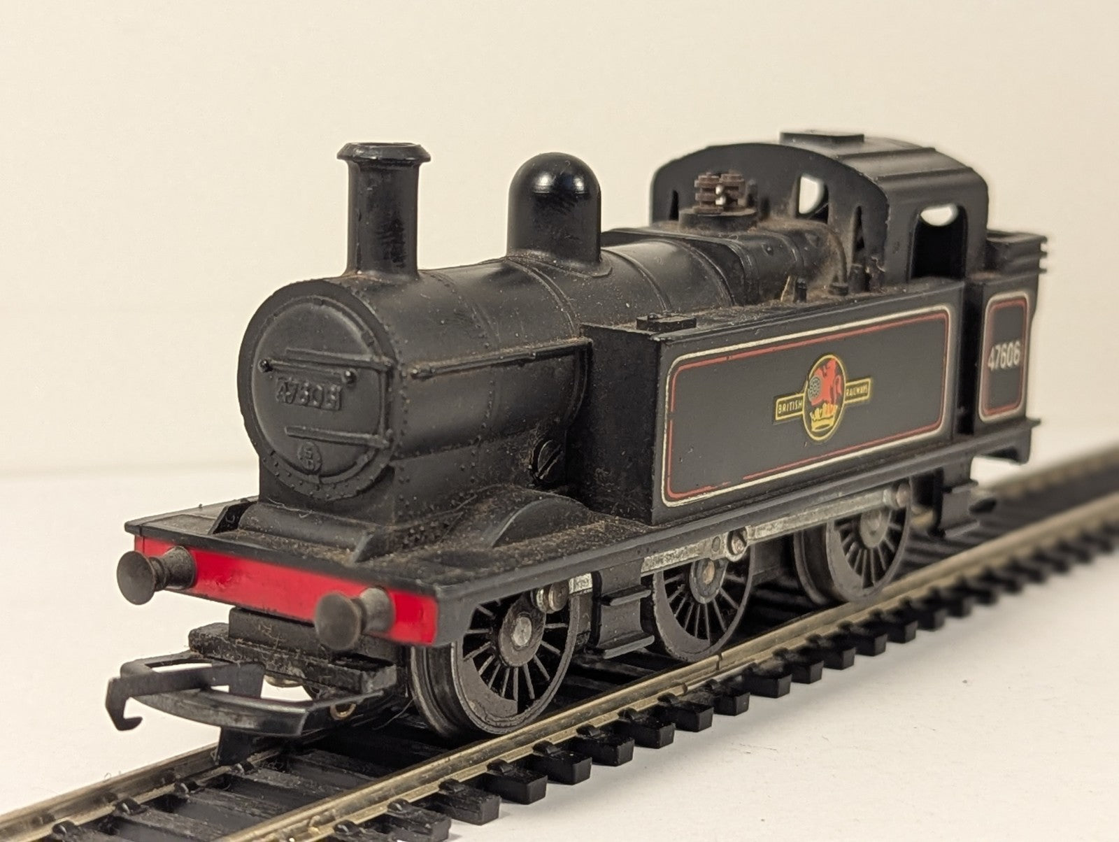 Tri-ang OO Gauge Class 3F Jinty 0-6-0T Locomotive 47606 BR Black