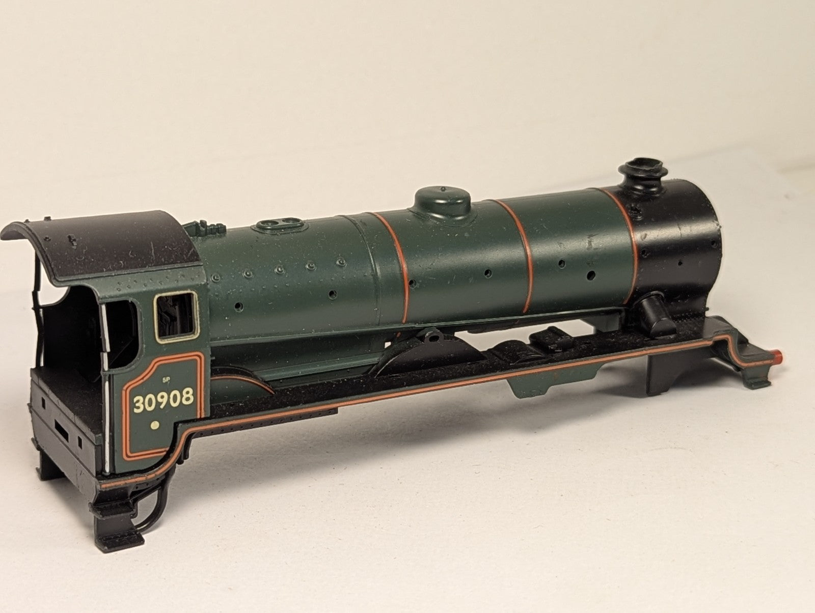 Hornby R317 OO Gauge Schools class  30908  BR Green Body Shell – Incomplete