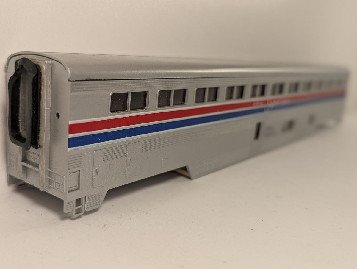 Con-Cor HO Scale Superliner Coach-Baggage Passenger Coach Amtrak 0001-000821