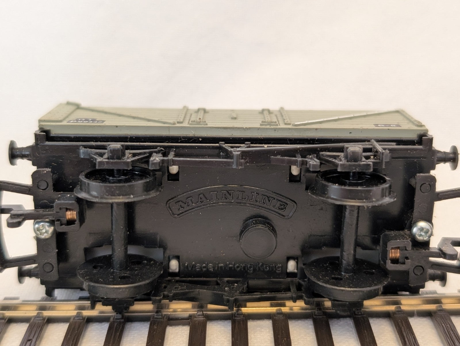 Mainline OO Gauge 7-Plank Open Wagon P99347 BR Grey 37-142