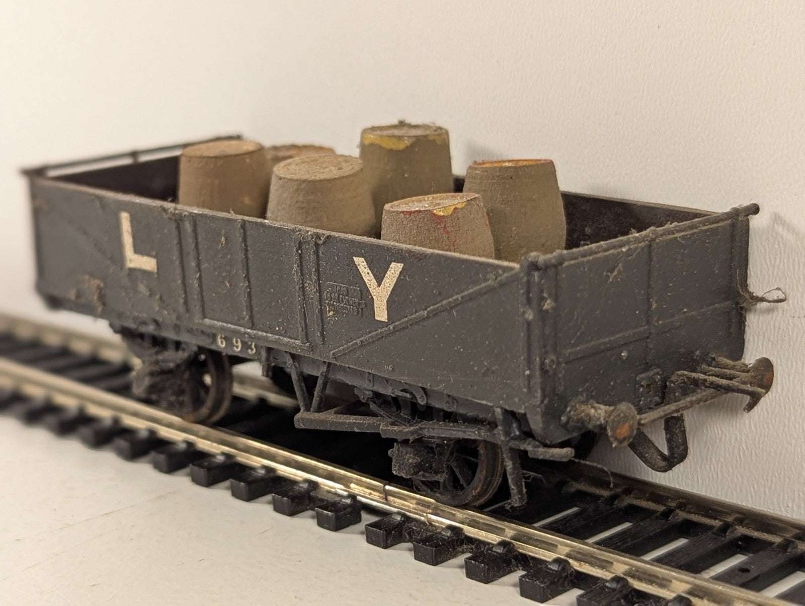 Kitbuilt OO Gauge L&Y 5-Plank Open Wagon Goods Wagon 693
