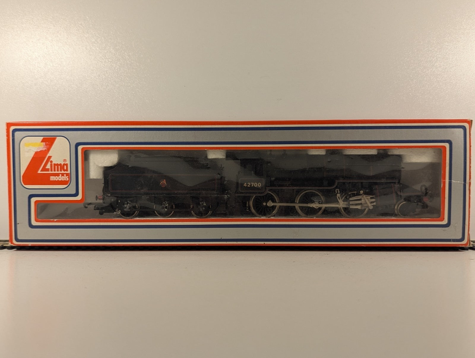Lima OO Gauge Hughes Crab 2-6-0 Steam Locomotive 42700 BR Lined Black