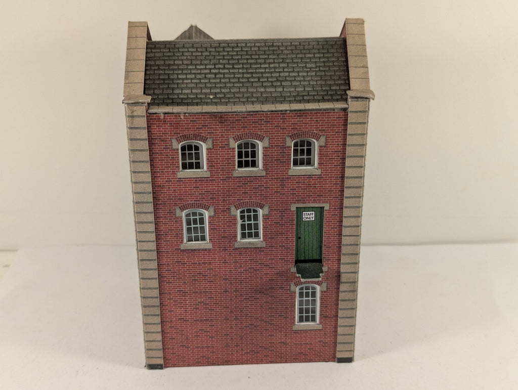 Metcalfe PO282 OO/HO Scale Warehouse Card Kit Built