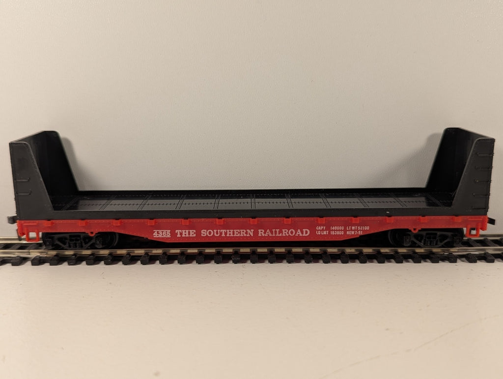 Tyco HO Gauge Southern Railroad Flat Car – Lumber / Pulpwood