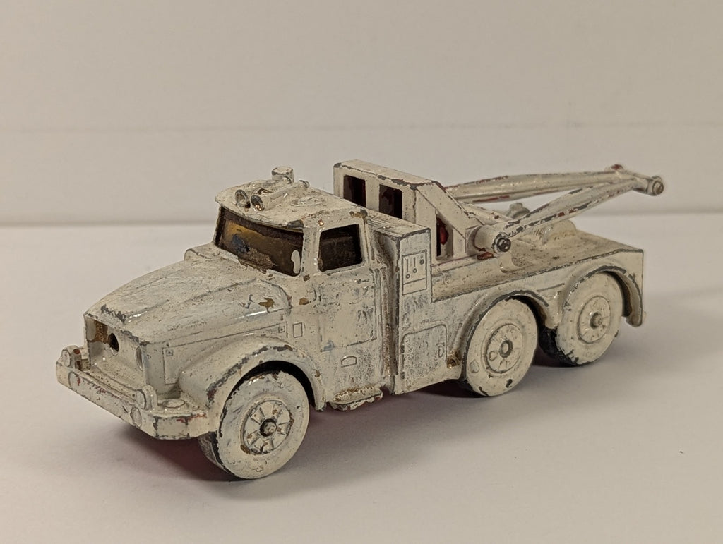 Matchbox Scammell Heavy Wreck Truck Die-cast Vehicle White (Overpainted) K2