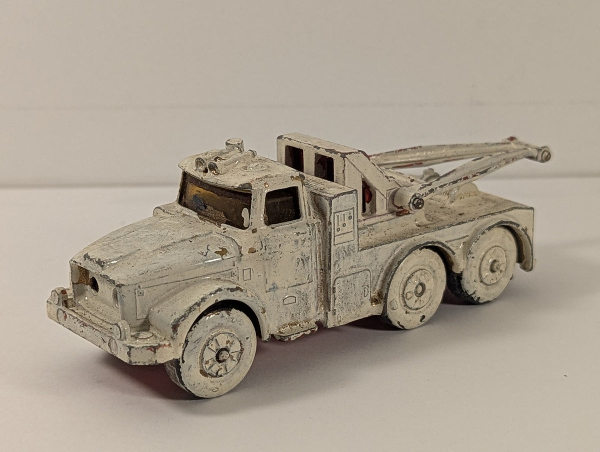 Matchbox Scammell Heavy Wreck Truck Die-cast Vehicle White (Overpainted) K2