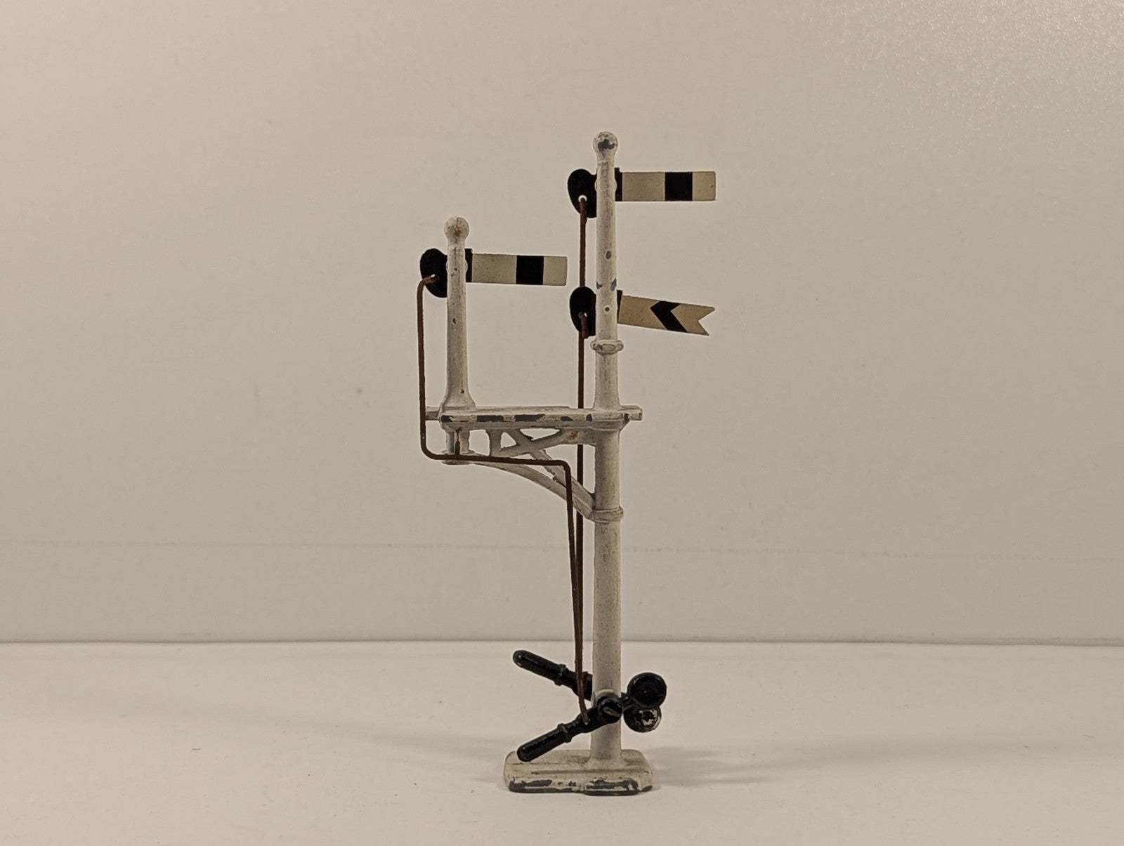 Crescent OO Gauge Junction Bracket Signal White
