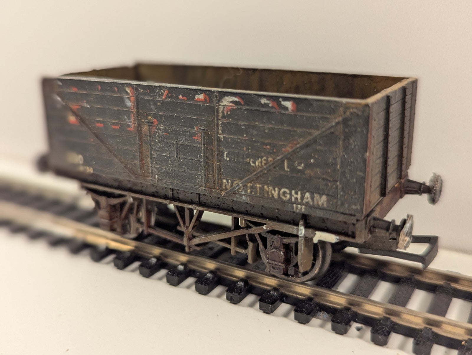 Lima L305633 12-Ton 7-Plank Open Wagon – “Pinxton Collieries” No. 930