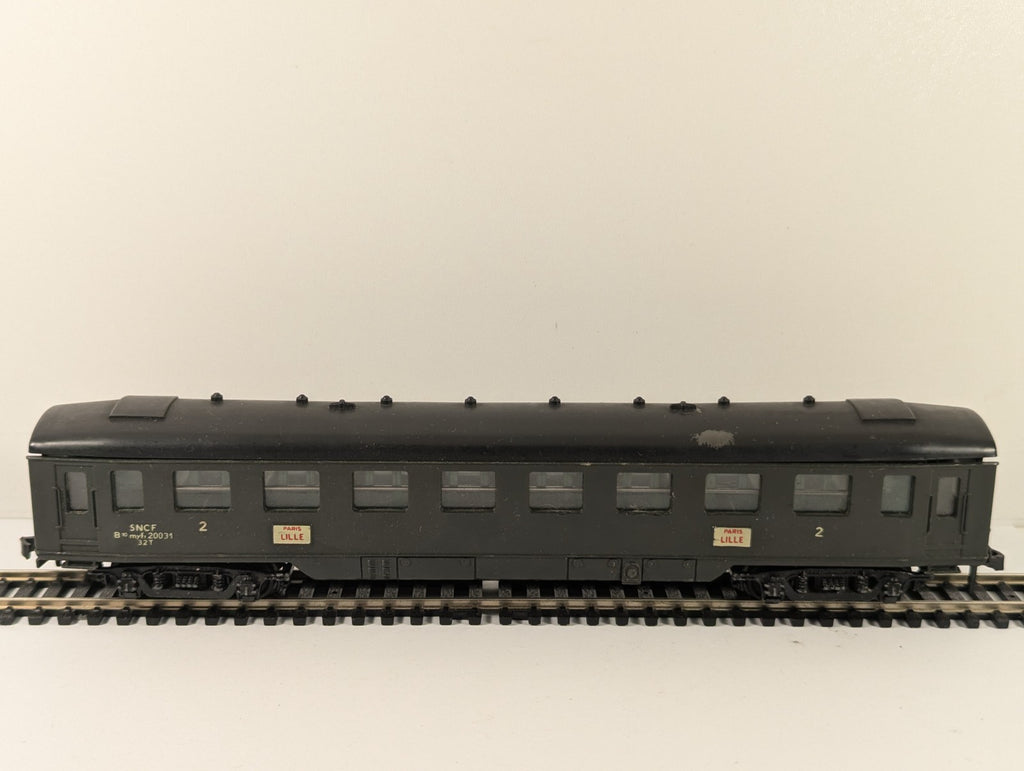 Hornby-Acho 733 HO Gauge SNCF 2nd Class Passenger Coach