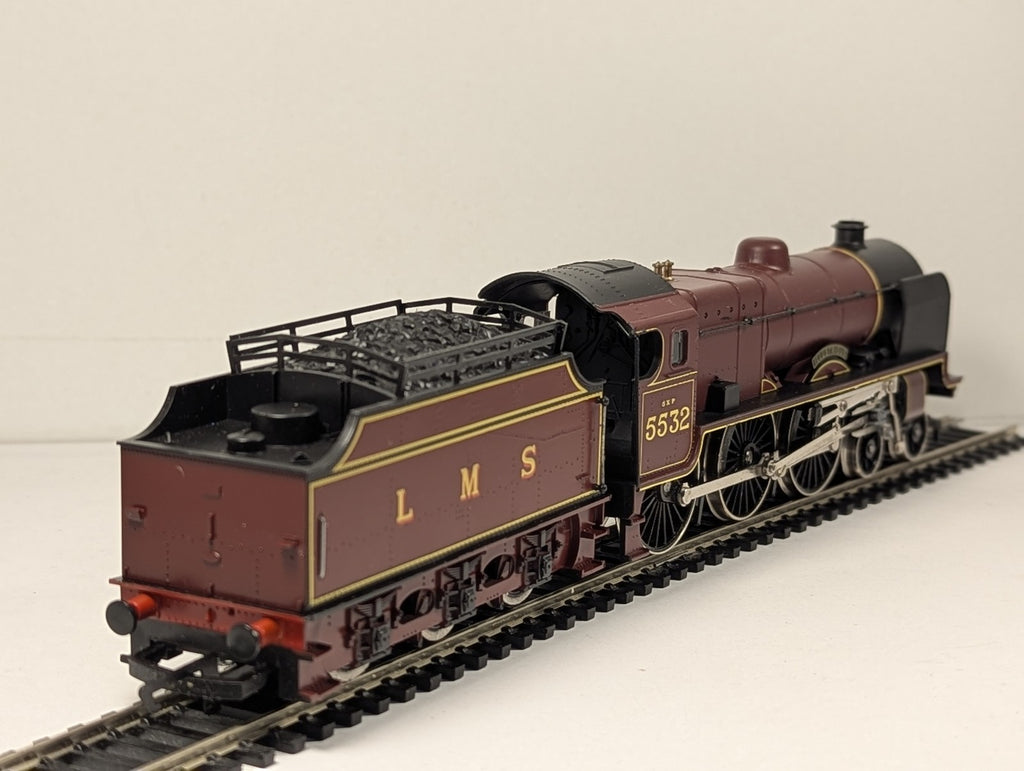 Hornby OO Gauge Patriot Class 5XP 'Illustrious' Locomotive 5532 LMS Crimson Lake