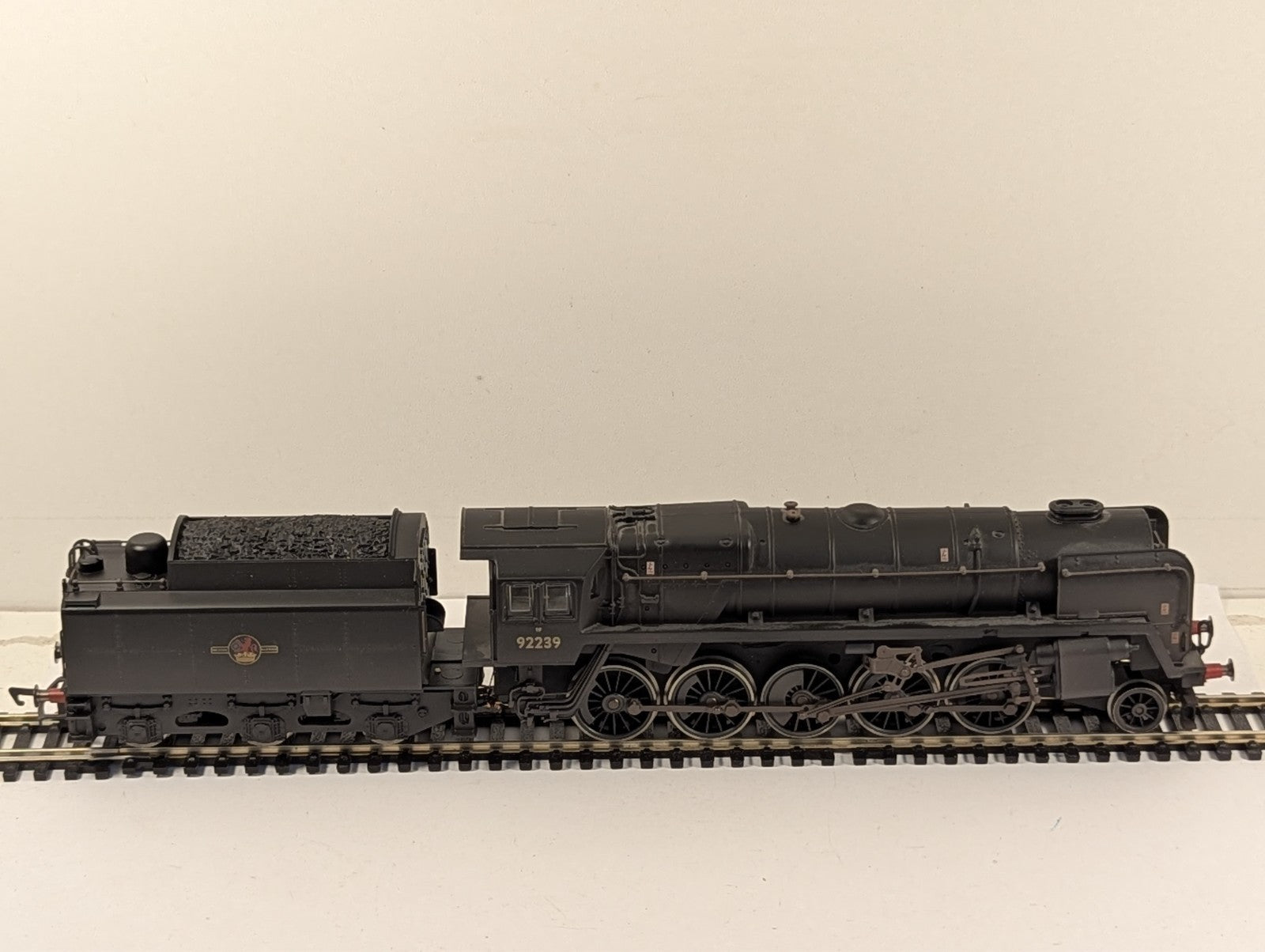 Hornby R2248 BR Class 9F  Weathered Steam Locomotive - Boxed - Spares/Repairs