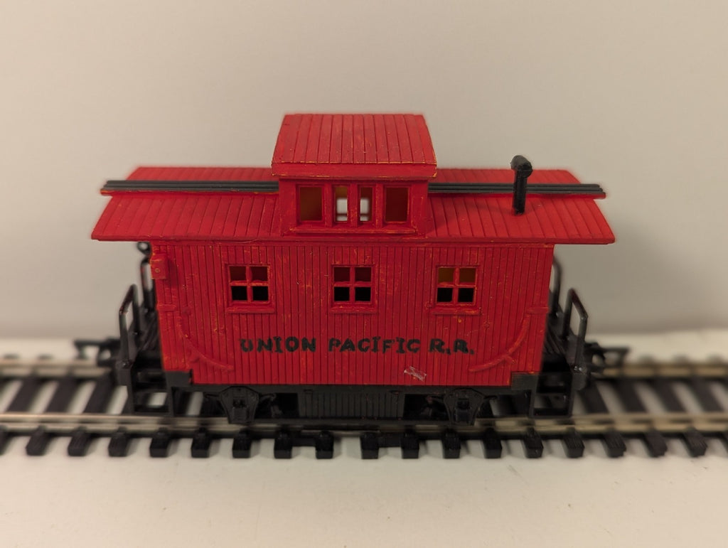 Bachmann HO Union Pacific Old-Time Bobber Caboose