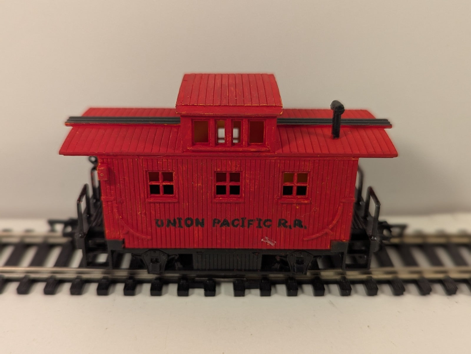 Bachmann HO Union Pacific Old-Time Bobber Caboose