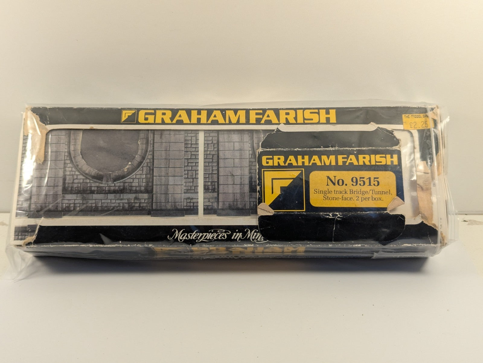 Graham Farish 9515 N Gauge Single Track Bridge & Tunnel Kit