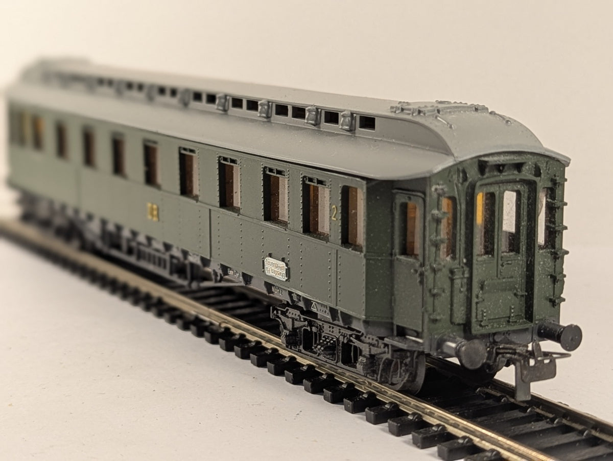 VEB Modellbahnwagen Dresden 426/935 HO Gauge D-Zug Oberlicht Coach