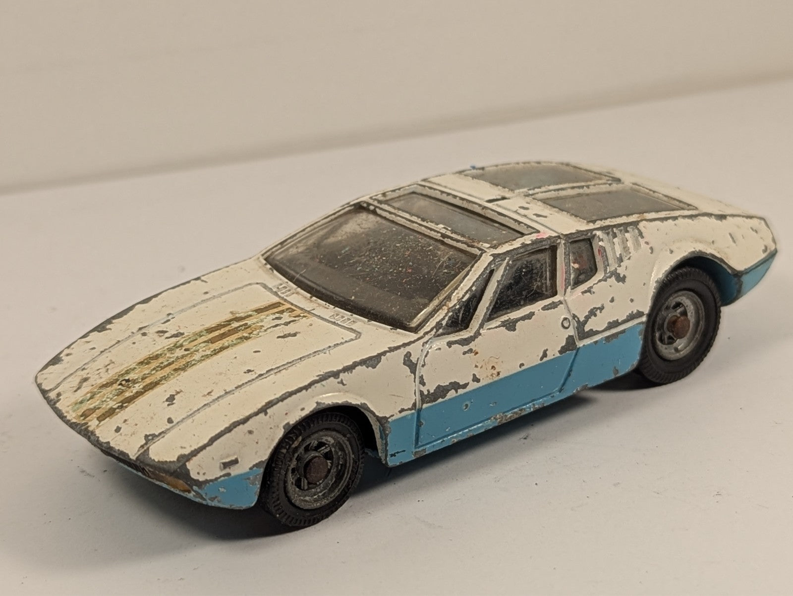 Corgi Toys 271 Ghia 5000 Mangusta with De Tomaso Chassis - Chipped Paint