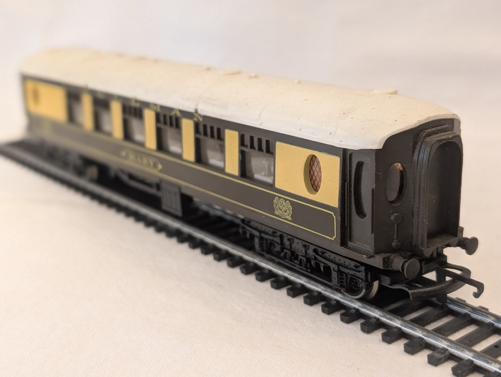Tri-ang R228 OO Gauge Pullman Car “Mary”