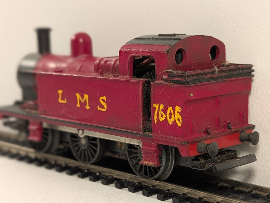 Tri-ang OO Gauge Class 3F Jinty 0-6-0T Steam Locomotive 7606 LMS Red (Repaint)