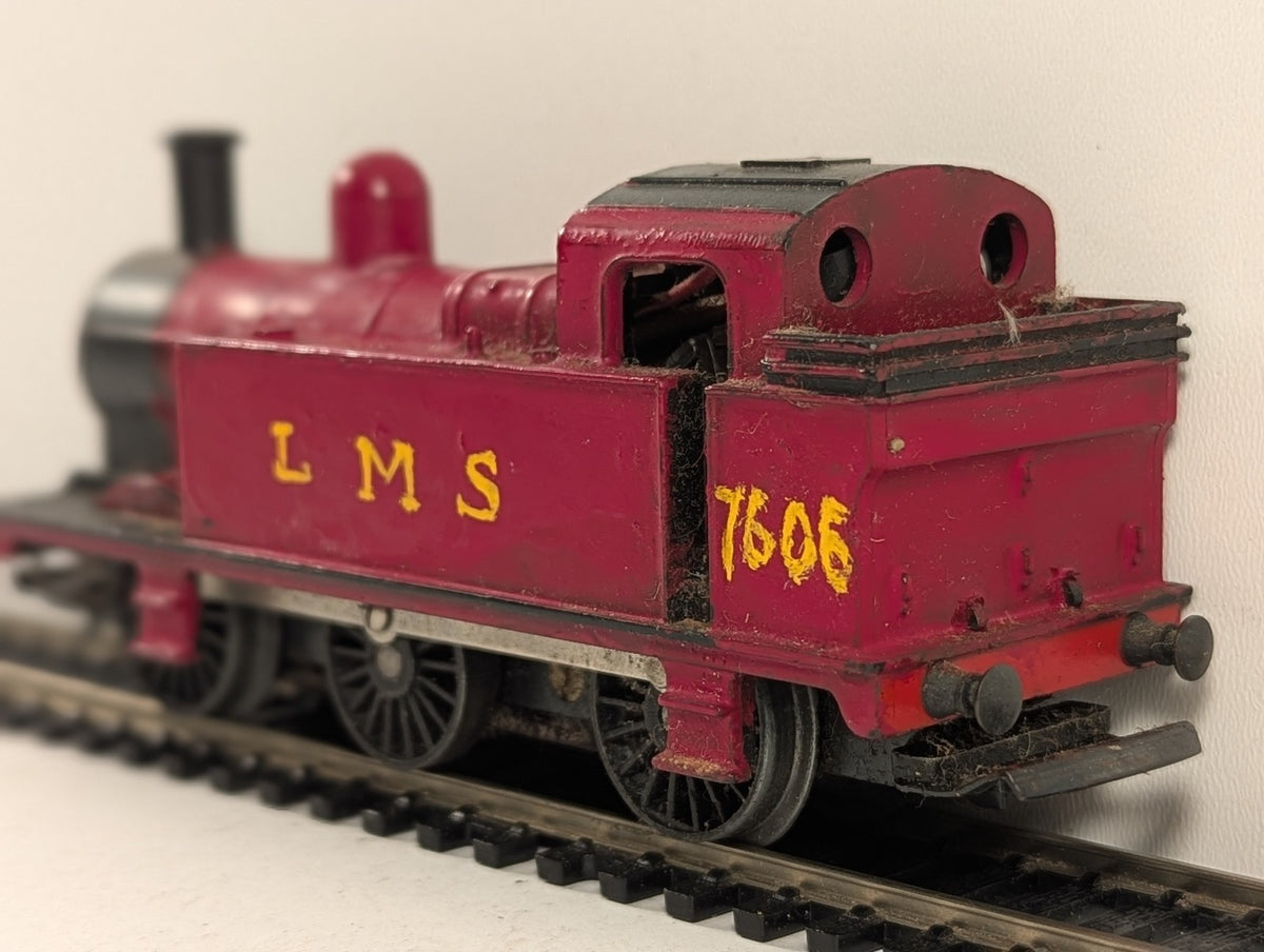 Tri-ang OO Gauge Class 3F Jinty 0-6-0T Steam Locomotive 7606 LMS Red (Repaint)