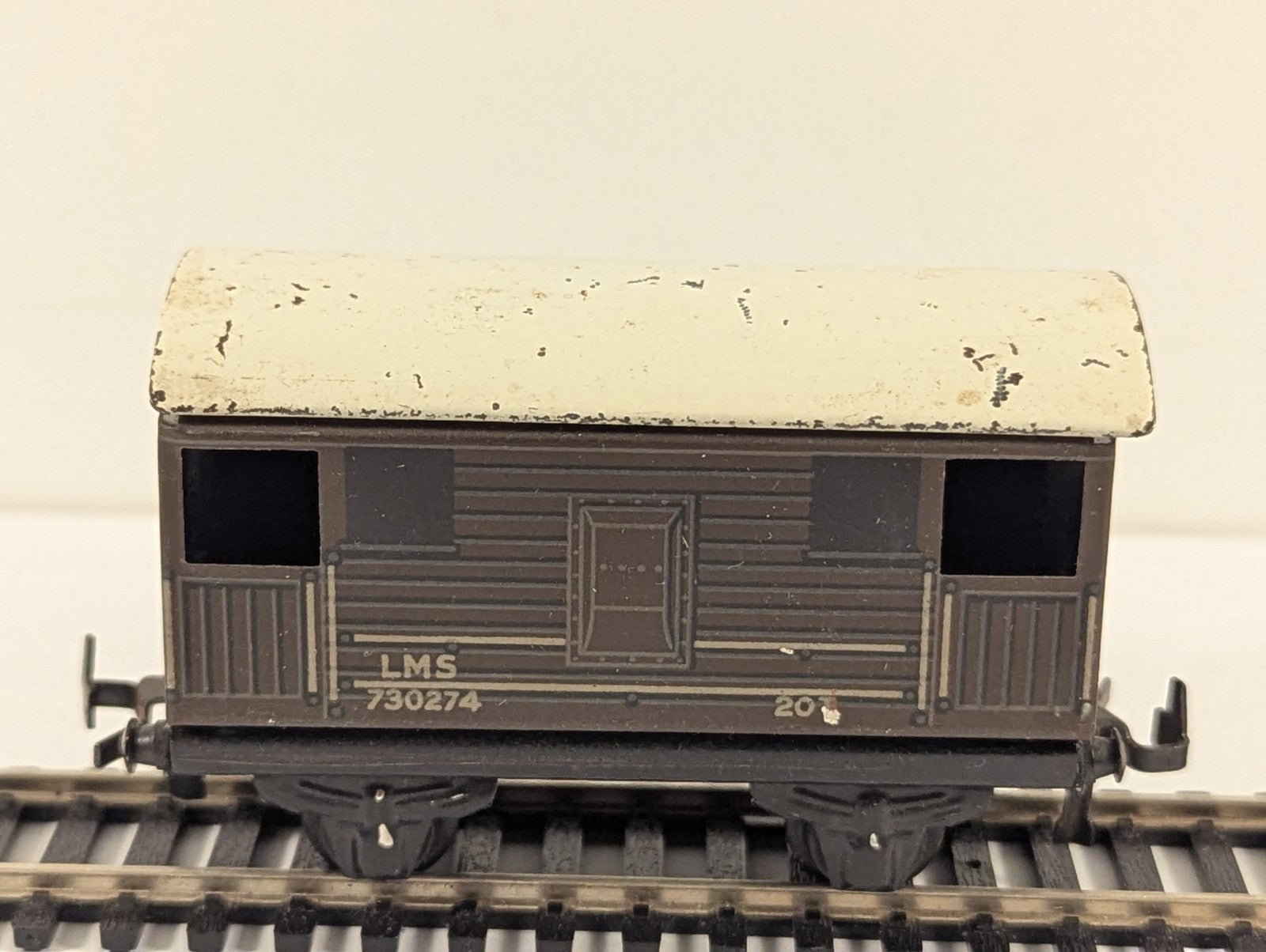Trix OO Gauge LMS Goods Brake Van - Chipped Paint