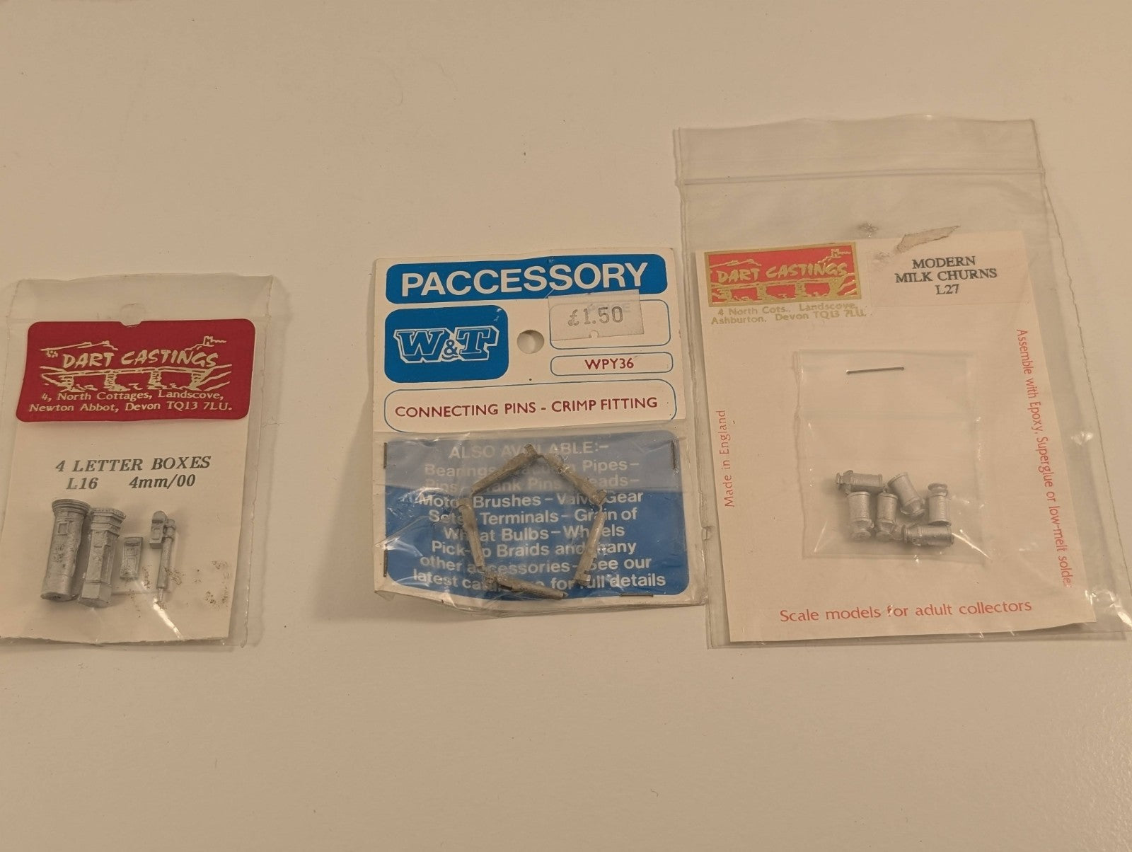 OO Gauge Casting Accessories – Milk Churns & Letter Boxes – Scenic Detailing