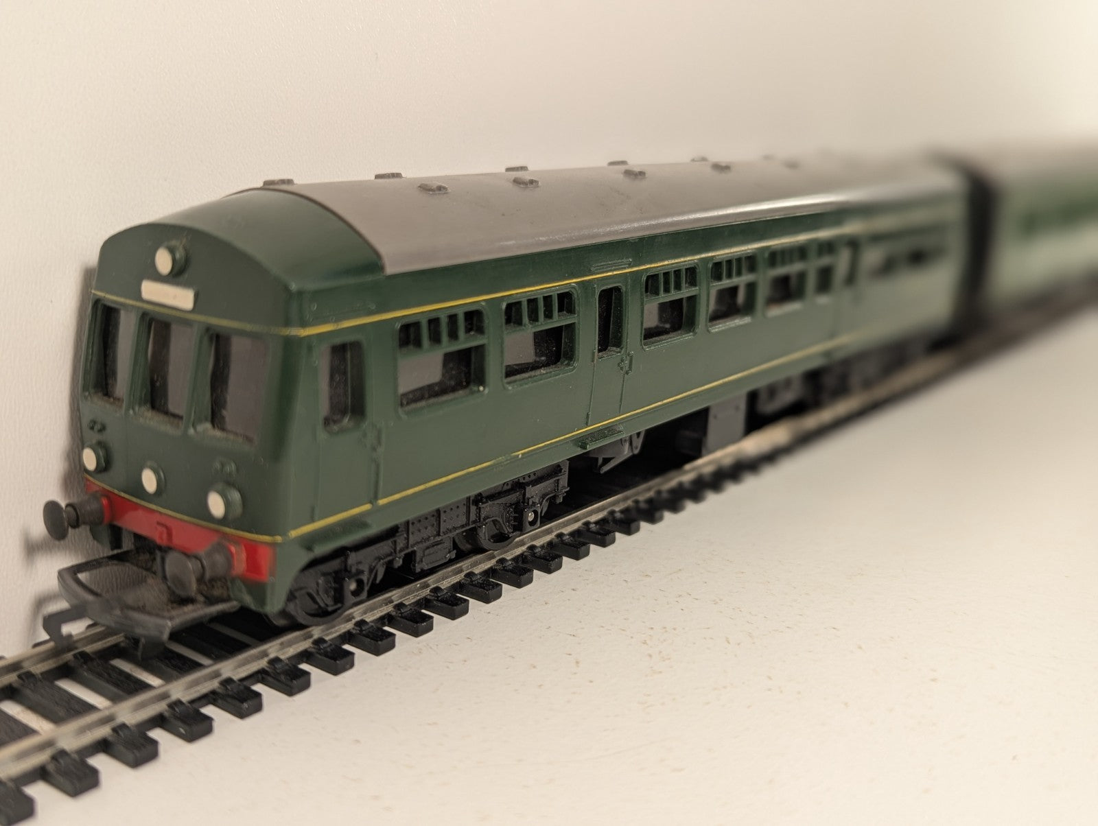 Tri-ang OO Gauge Derby Lightweight 2-Car DMU Diesel Multiple Unit