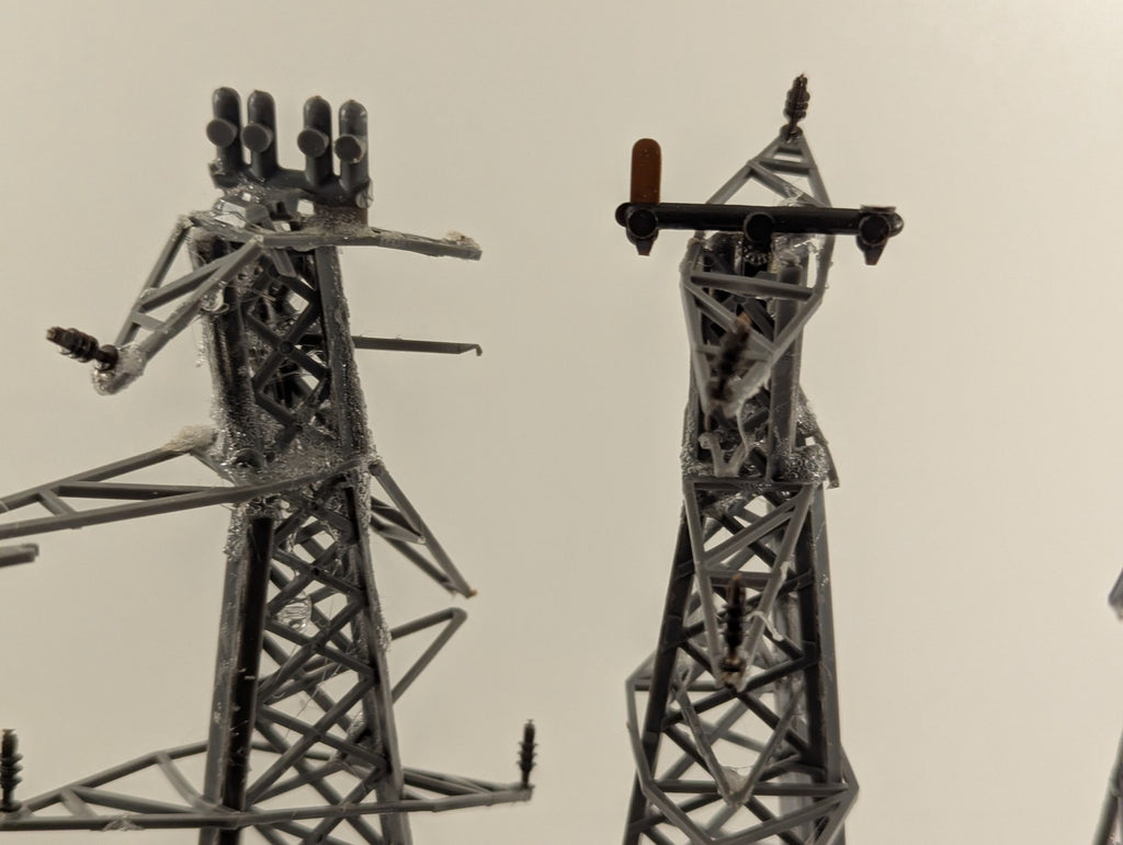 Dapol OO Gauge Electricity Pylons Scenic Accessories Grey